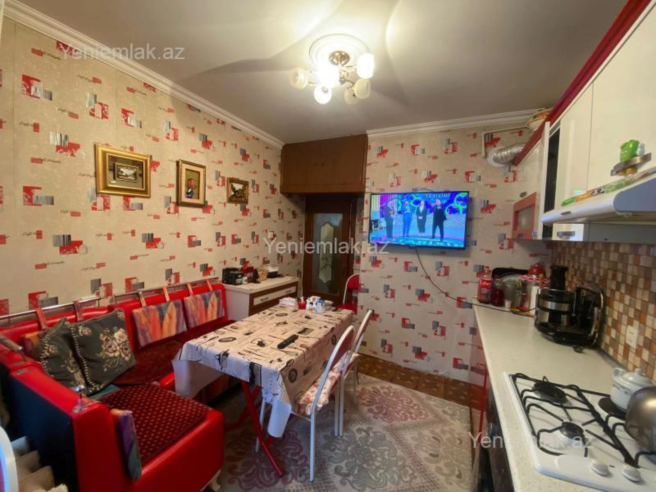 Satılır 4 otaqlı köhnə tikili 100 m²