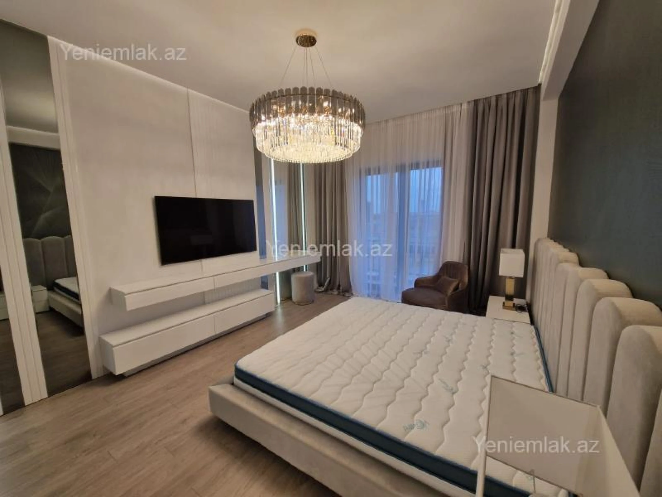 Satılır 5 otaqlı yeni tikili 220 m²