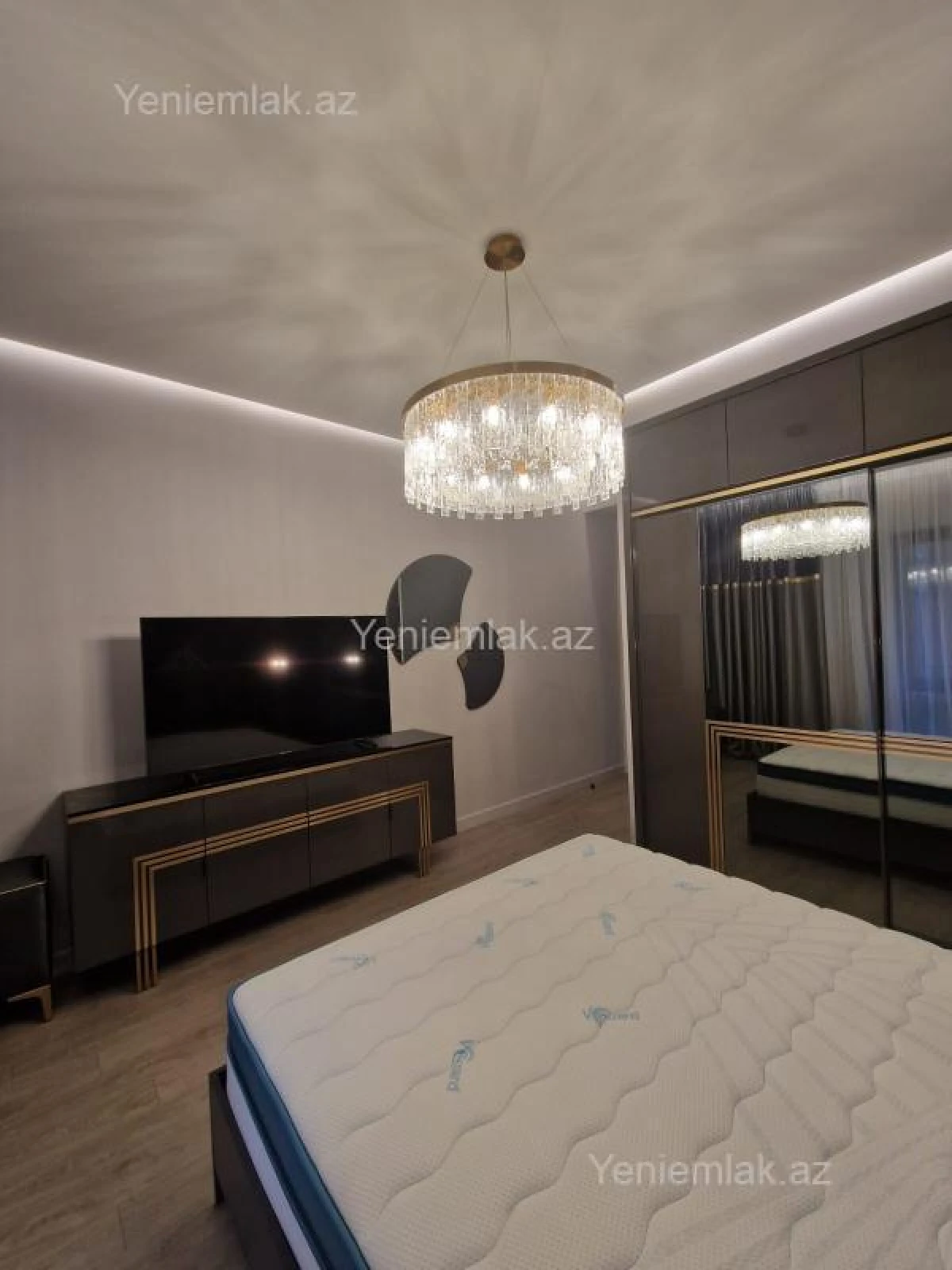 Satılır 5 otaqlı yeni tikili 220 m²
