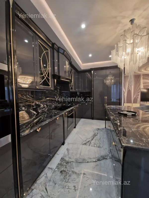 Satılır 5 otaqlı yeni tikili 220 m²