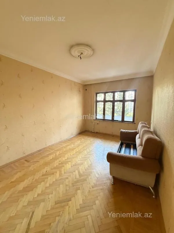 Satılır 3 otaqlı köhnə tikili 85 m²
