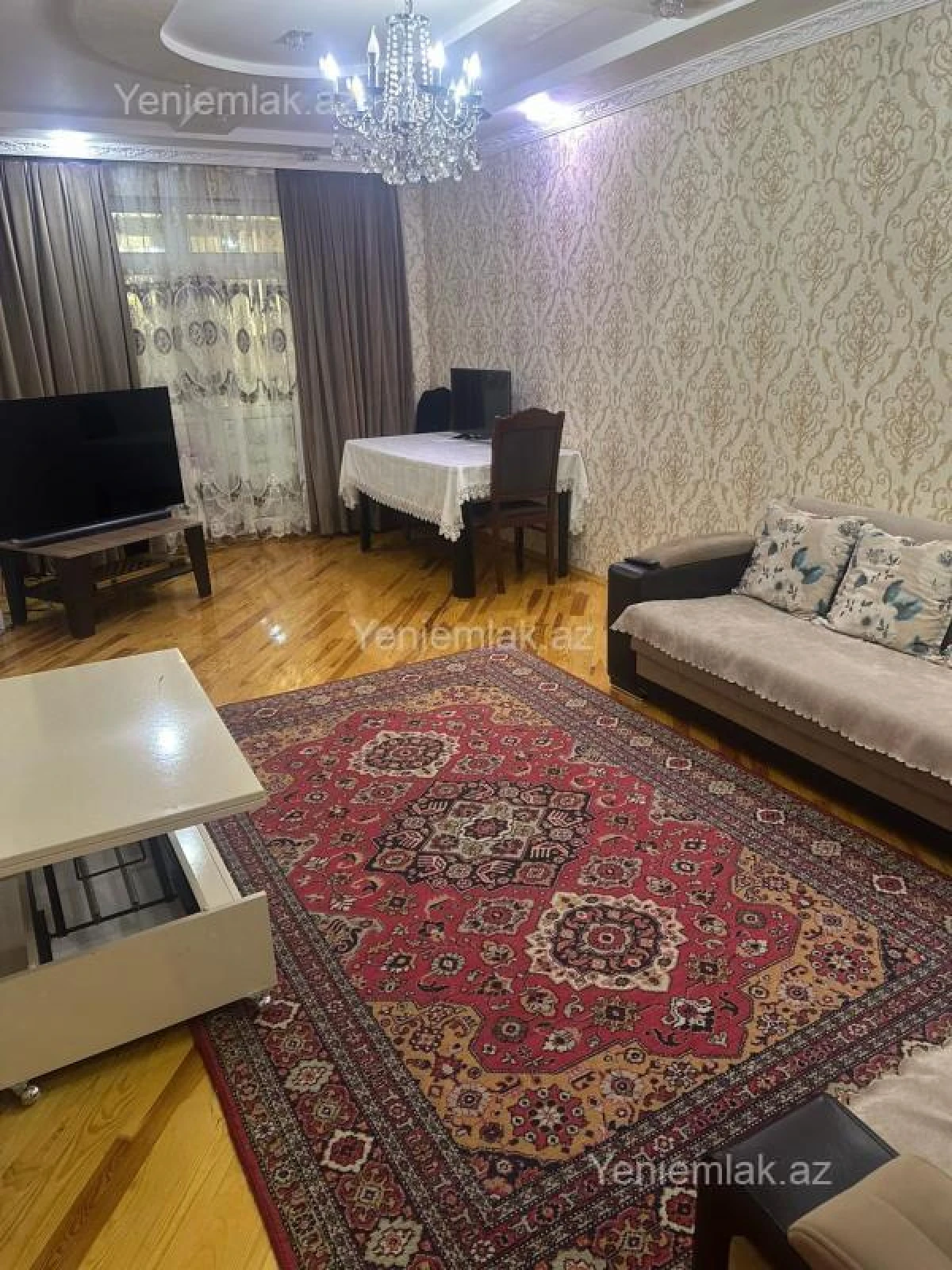 Satılır 4 otaqlı köhnə tikili 105 m²