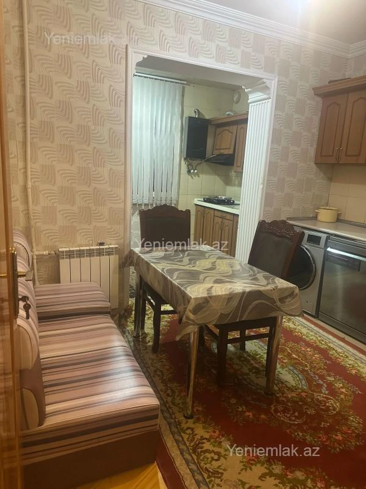 Satılır 4 otaqlı köhnə tikili 105 m²