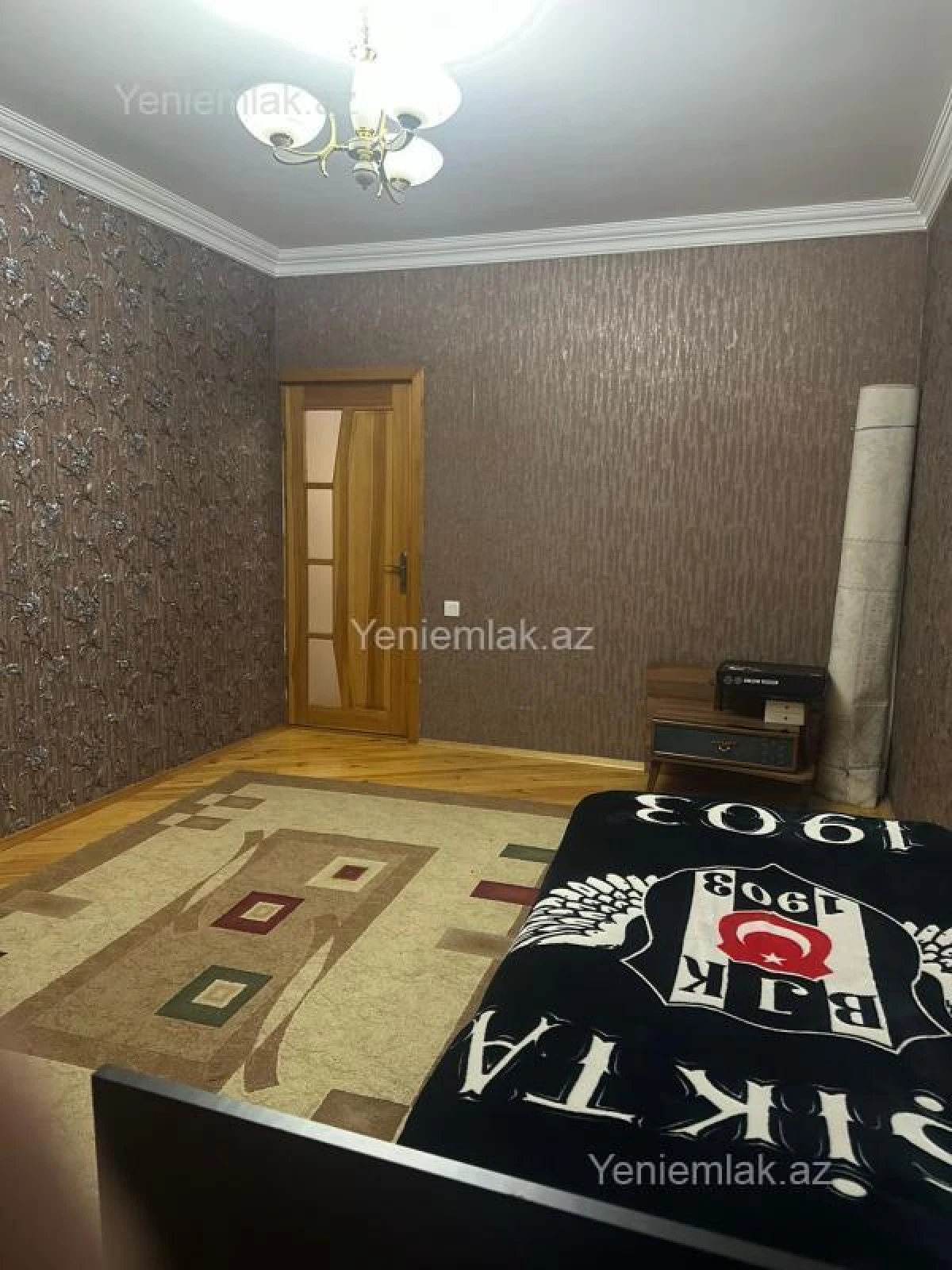 Satılır 4 otaqlı köhnə tikili 105 m²
