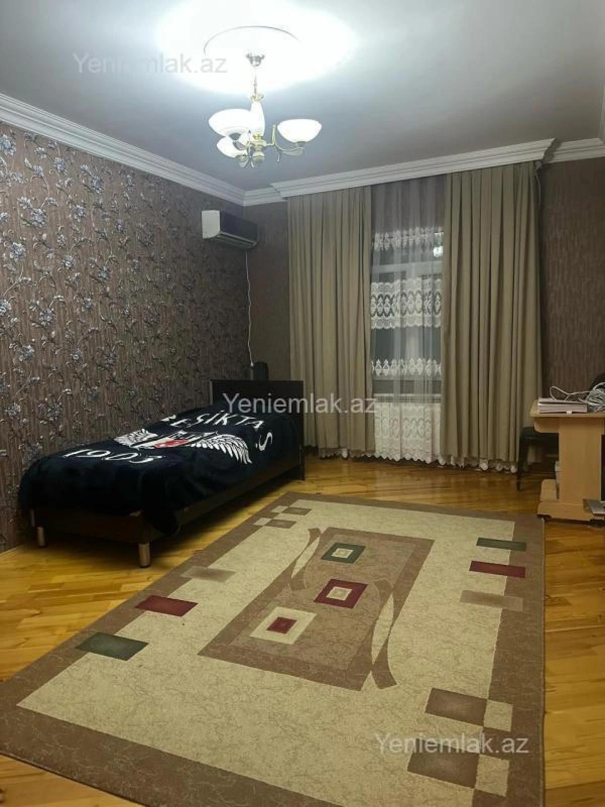 Satılır 4 otaqlı köhnə tikili 105 m²