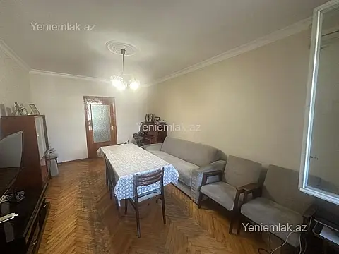 Satılır 3 otaqlı köhnə tikili 90 m² — Bakı, Binəqədi 3 otaq 90.00 m²