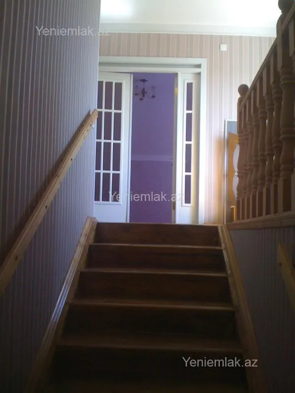 Satılır 6 otaqlı həyət evi 200 m²