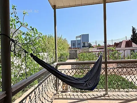 Satılır 6 otaqlı həyət evi 200 m²