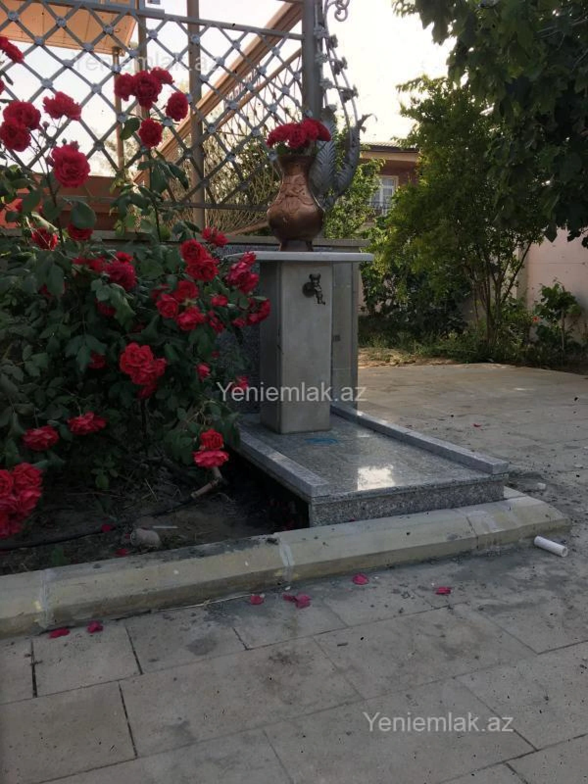 Satılır 6 otaqlı həyət evi 200 m²