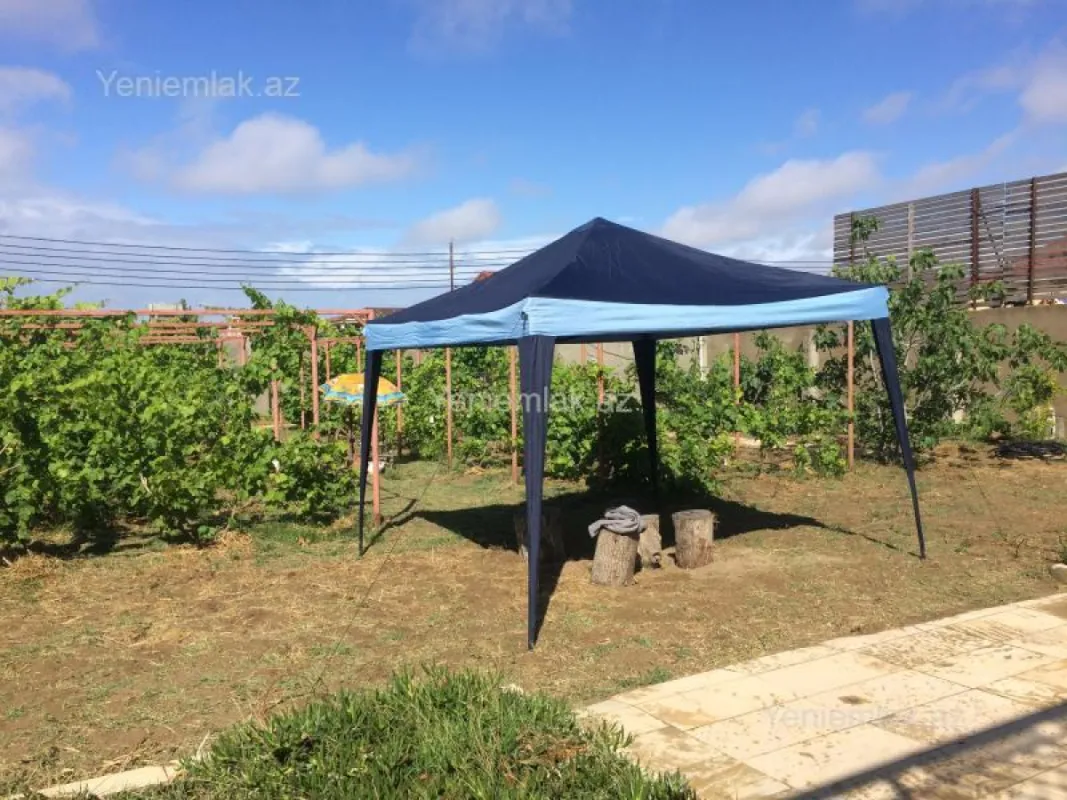 Satılır 6 otaqlı həyət evi 200 m²