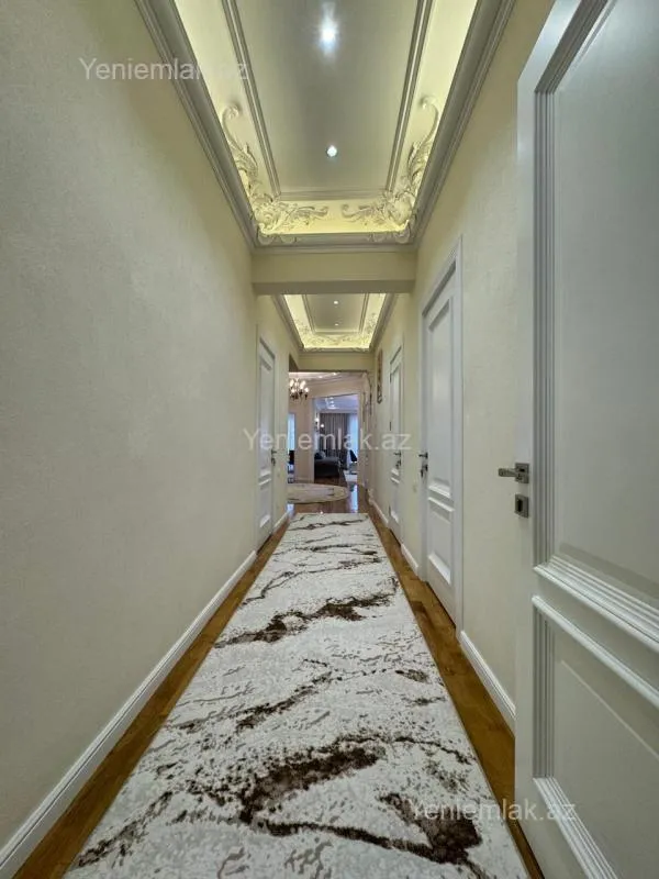 Satılır 4 otaqlı yeni tikili 225 m²