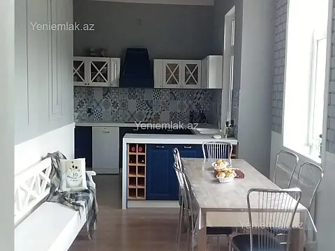 Satılır 7 otaqlı həyət evi 300 m²