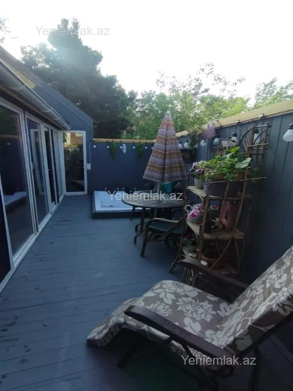 Satılır 7 otaqlı həyət evi 300 m²