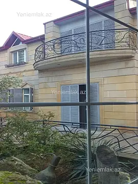 Satılır 7 otaqlı həyət evi 300 m²