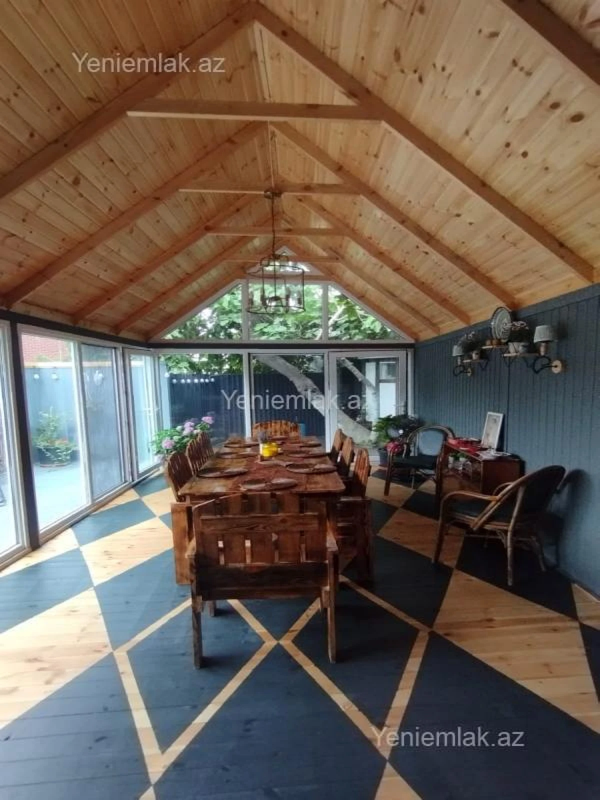 Satılır 7 otaqlı həyət evi 300 m²