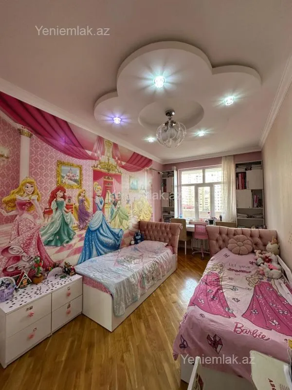 Satılır 3 otaqlı yeni tikili 127 m²