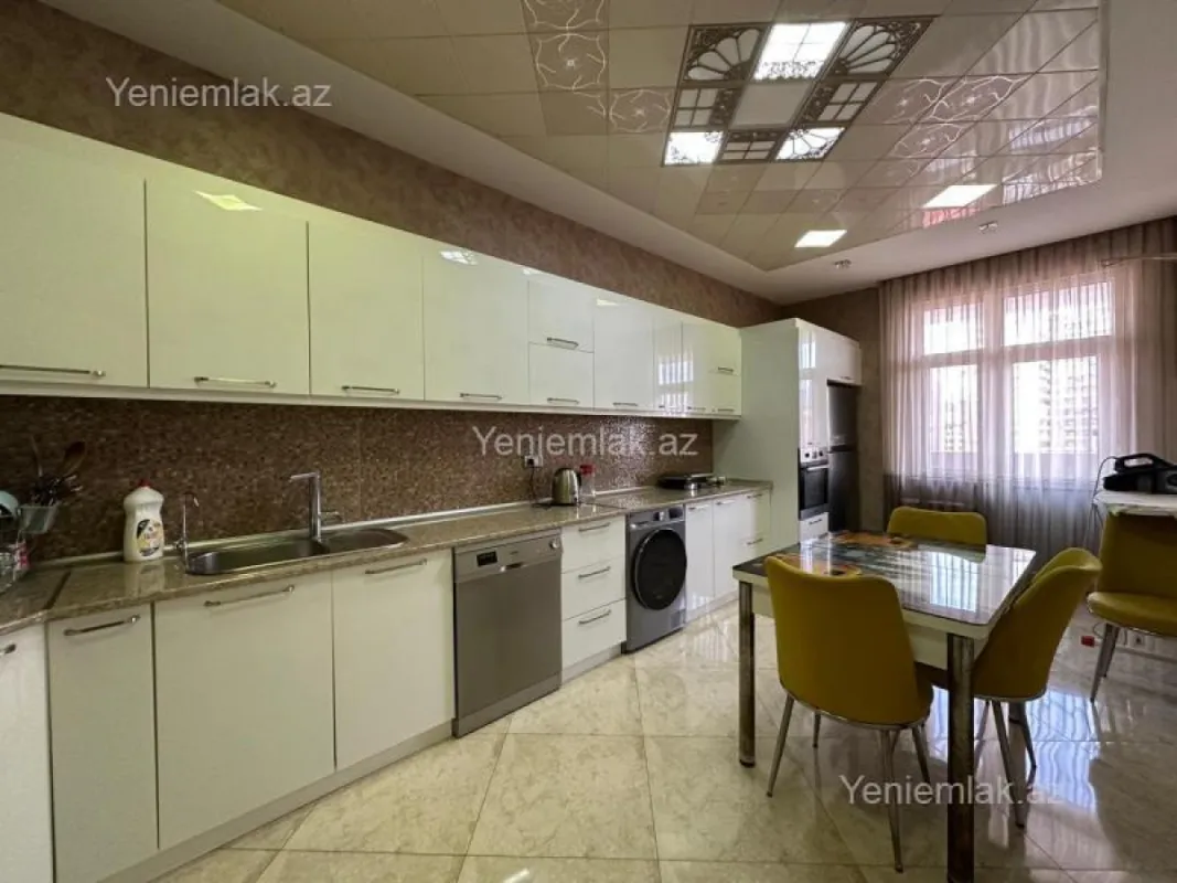 Satılır 3 otaqlı yeni tikili 127 m²
