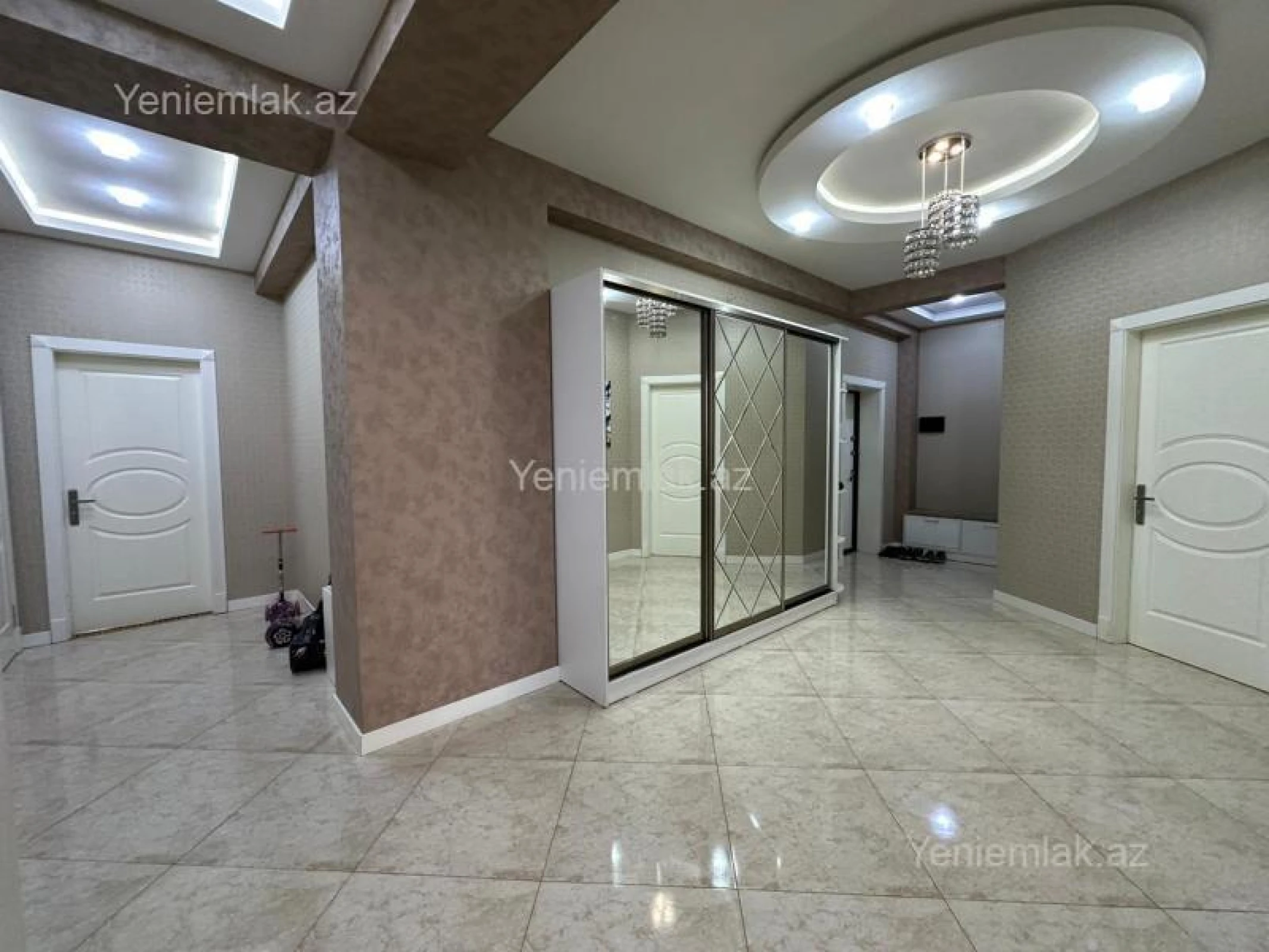 Satılır 3 otaqlı yeni tikili 127 m²