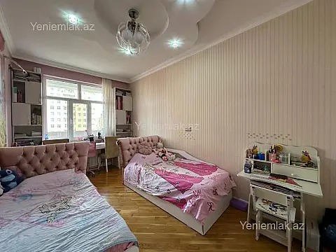 Satılır 3 otaqlı yeni tikili 127 m²