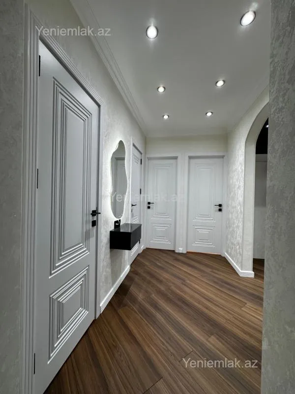 Satılır 2 otaqlı köhnə tikili 65 m²