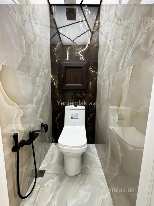 Satılır 2 otaqlı köhnə tikili 65 m²