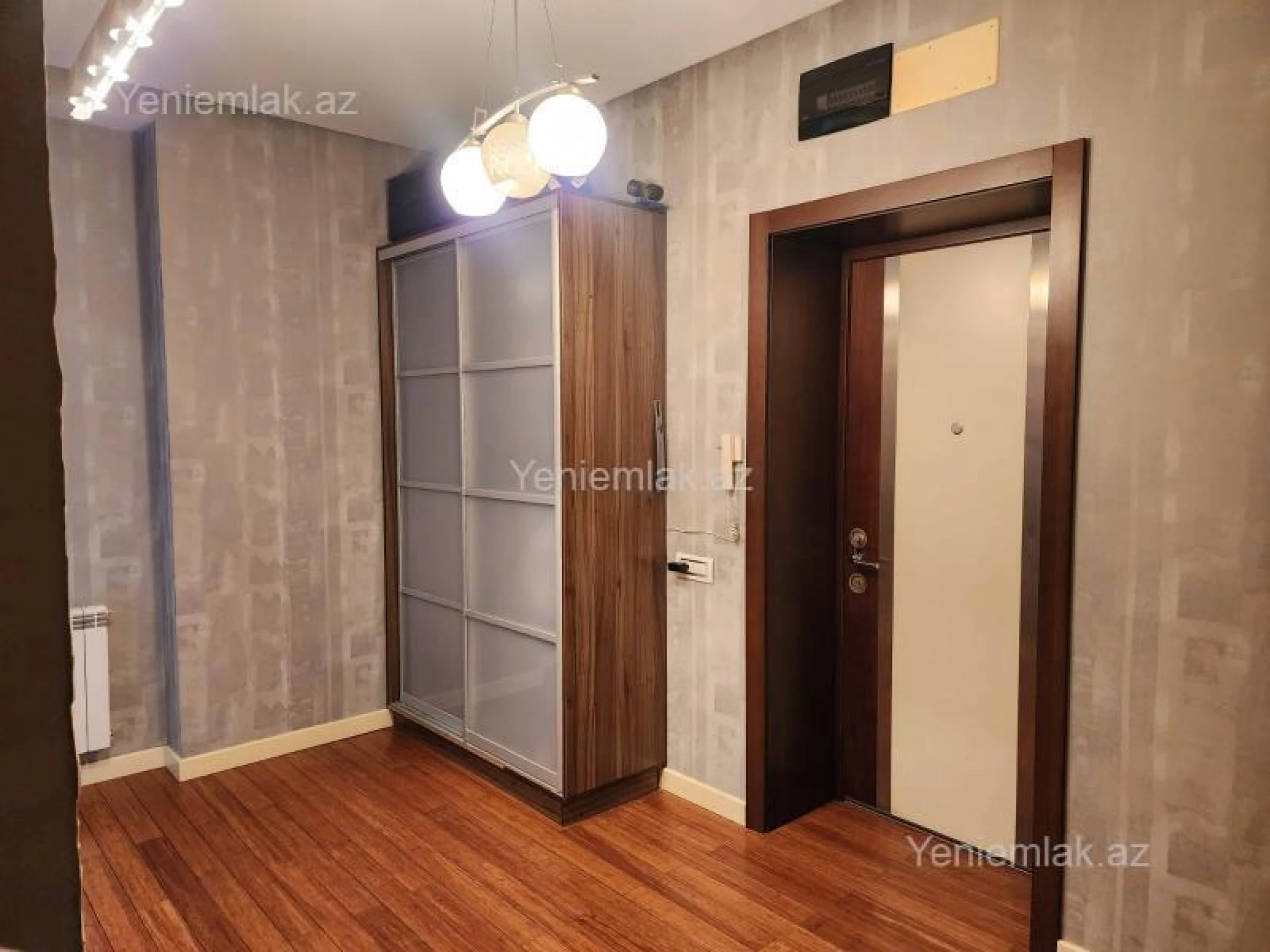 Satılır 3 otaqlı yeni tikili 110 m²