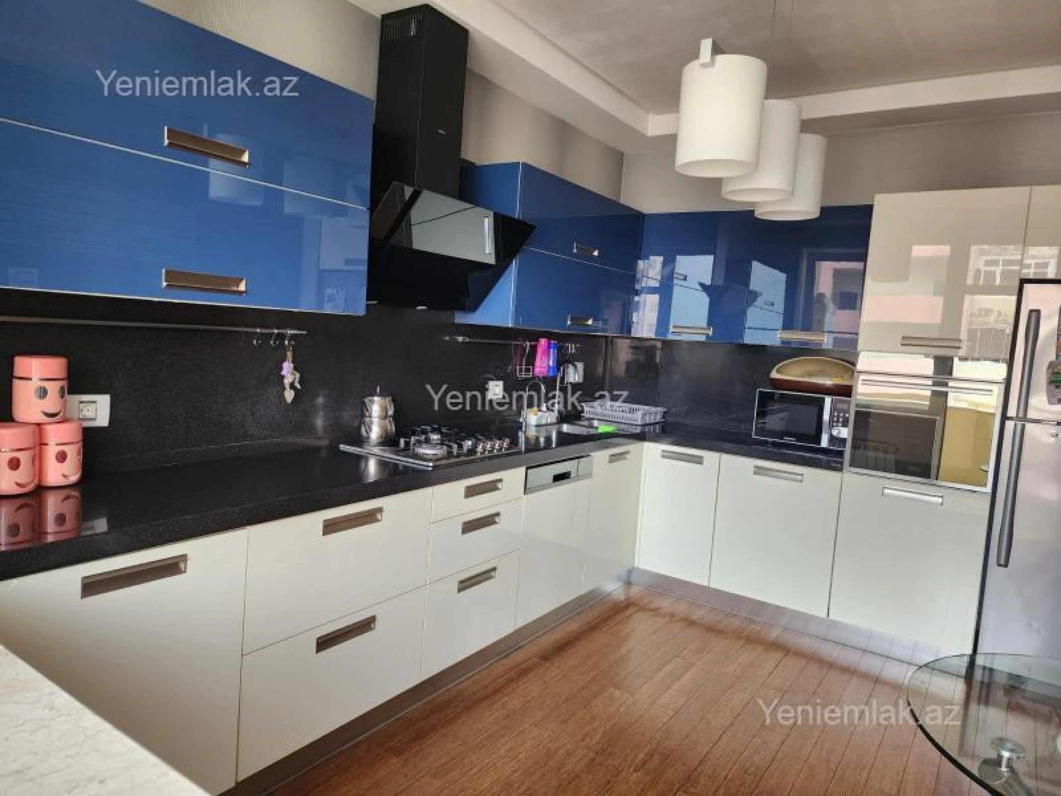 Satılır 3 otaqlı yeni tikili 110 m²