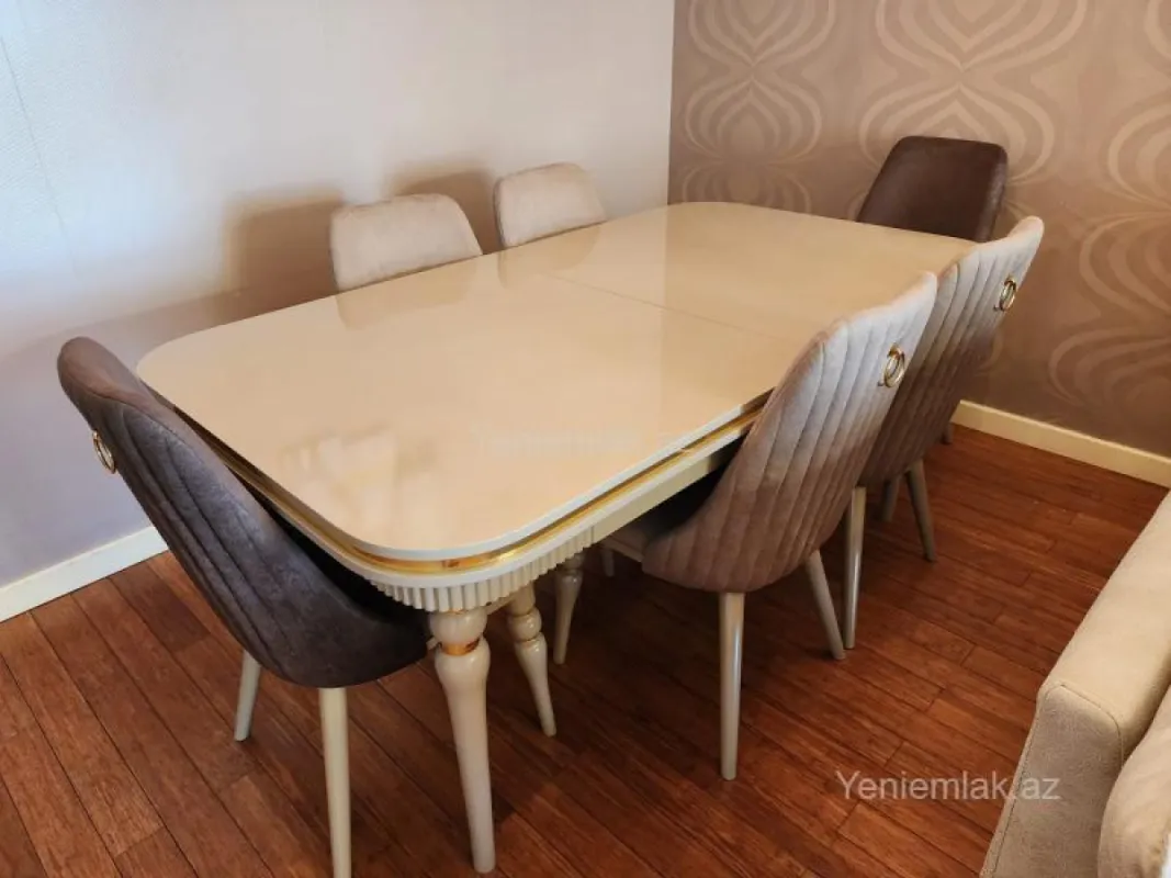 Satılır 3 otaqlı yeni tikili 110 m²