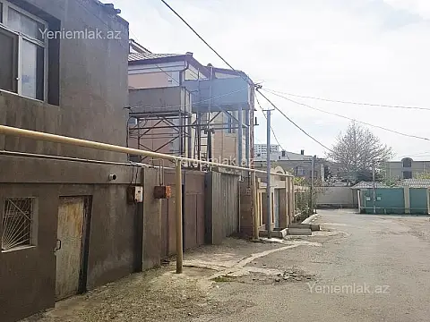 Satılır 6 otaqlı həyət evi 300 m²