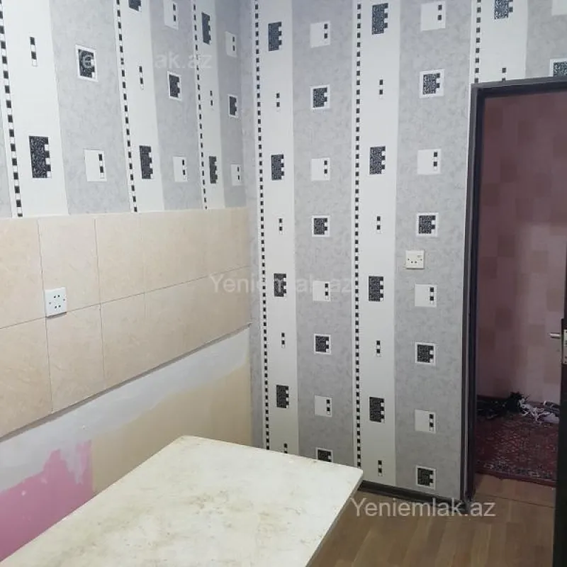 Satılır 6 otaqlı həyət evi 300 m²