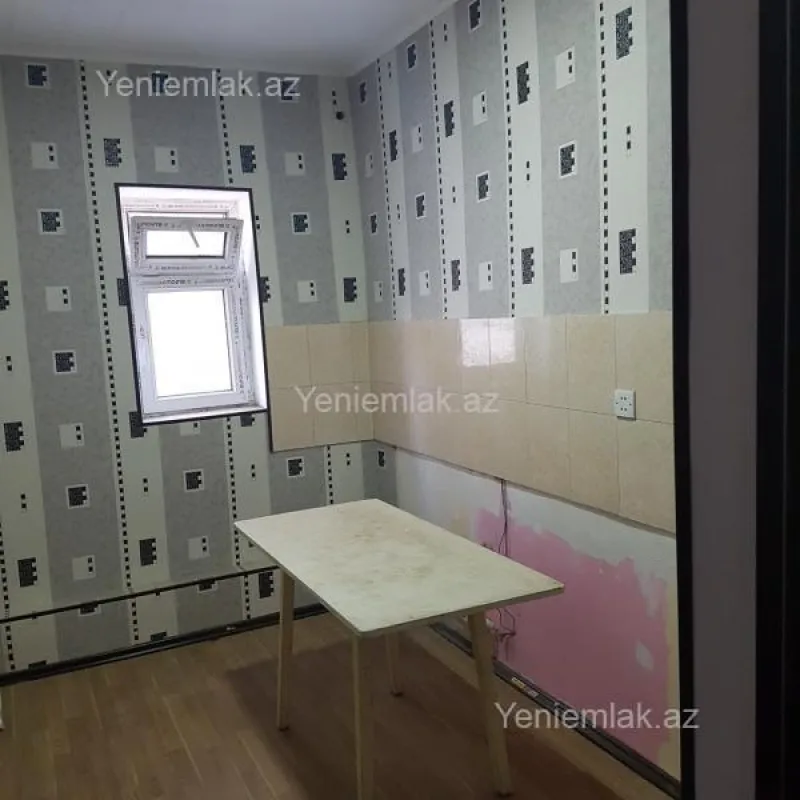 Satılır 6 otaqlı həyət evi 300 m²