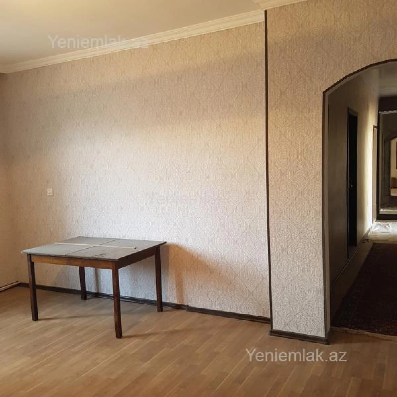 Satılır 6 otaqlı həyət evi 300 m²