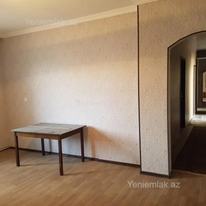Satılır 6 otaqlı həyət evi 300 m²