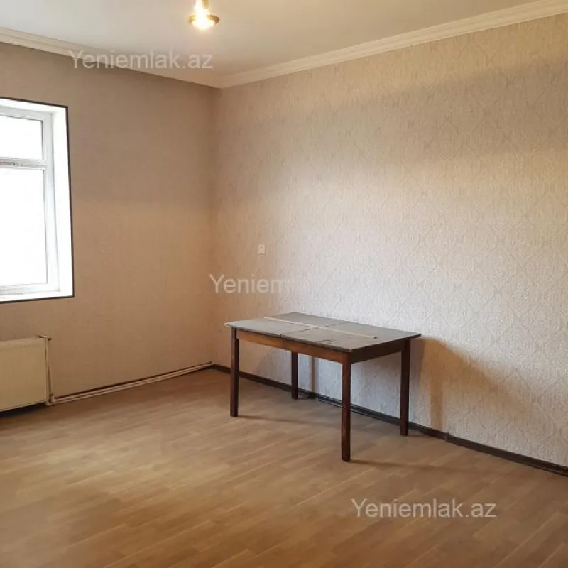 Satılır 6 otaqlı həyət evi 300 m²