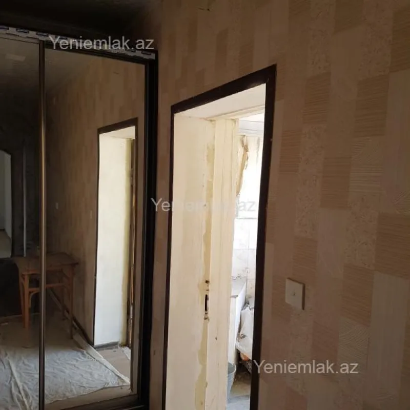 Satılır 6 otaqlı həyət evi 300 m²