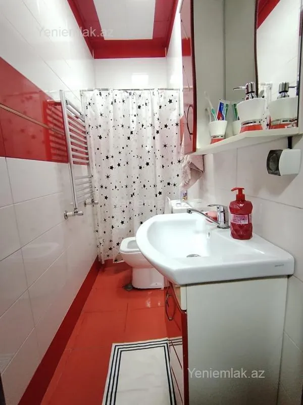 Satılır 3 otaqlı yeni tikili 83 m²