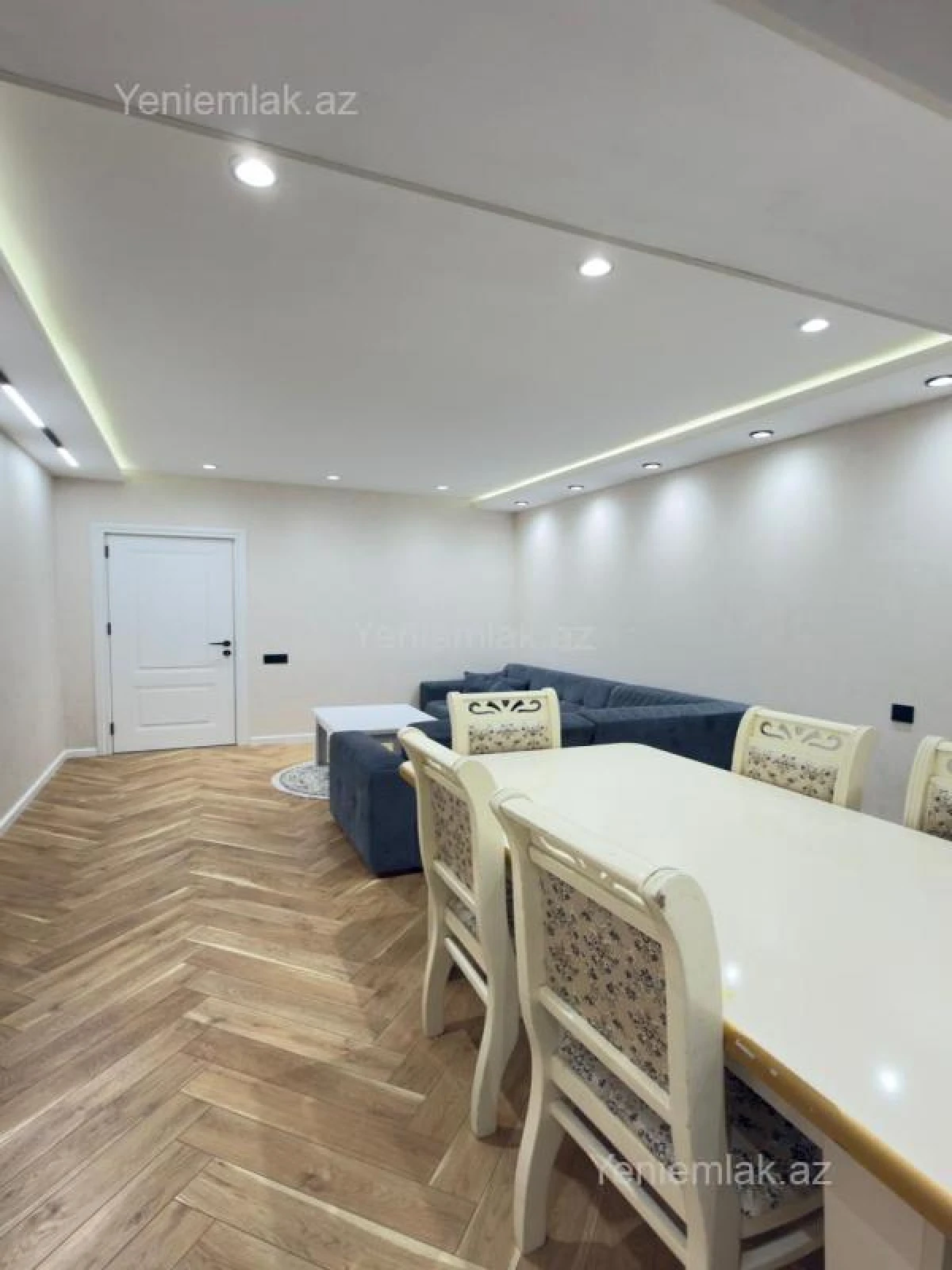 Satılır 2 otaqlı köhnə tikili 65 m²