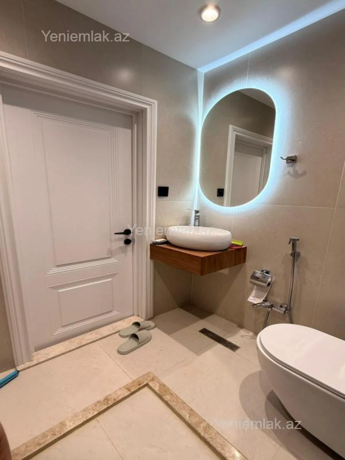 Satılır 2 otaqlı köhnə tikili 65 m²