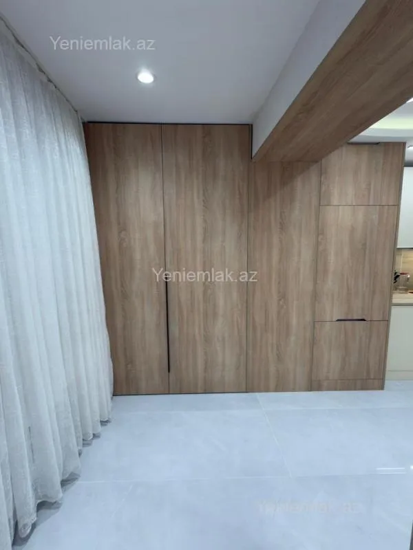 Satılır 2 otaqlı köhnə tikili 65 m²