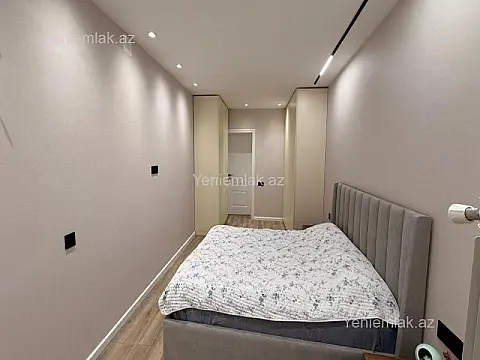 Satılır 2 otaqlı köhnə tikili 65 m²