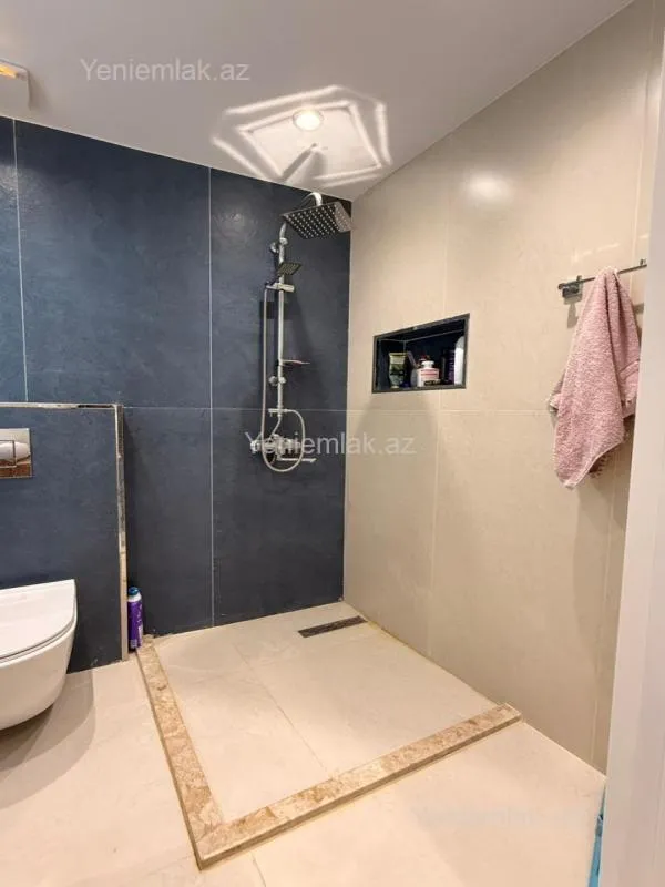 Satılır 2 otaqlı köhnə tikili 65 m²