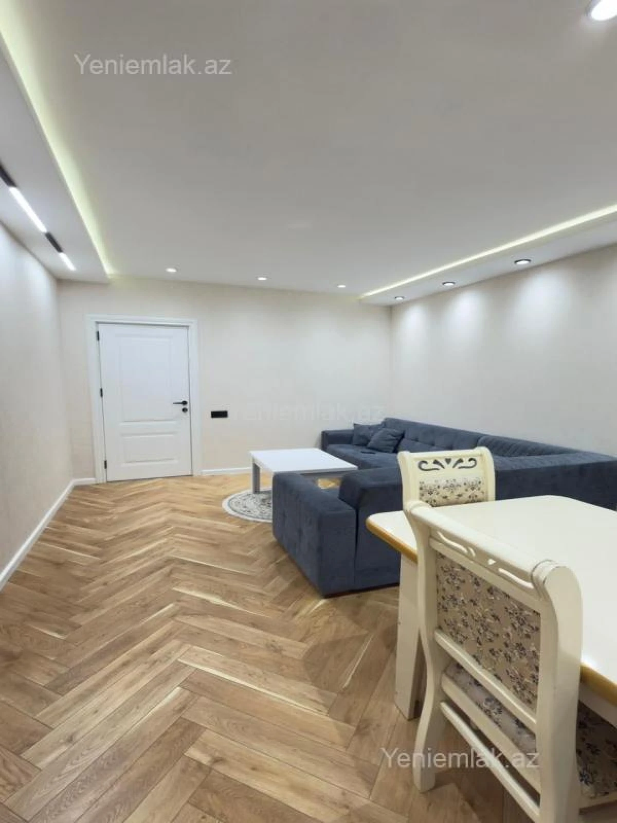 Satılır 2 otaqlı köhnə tikili 65 m²