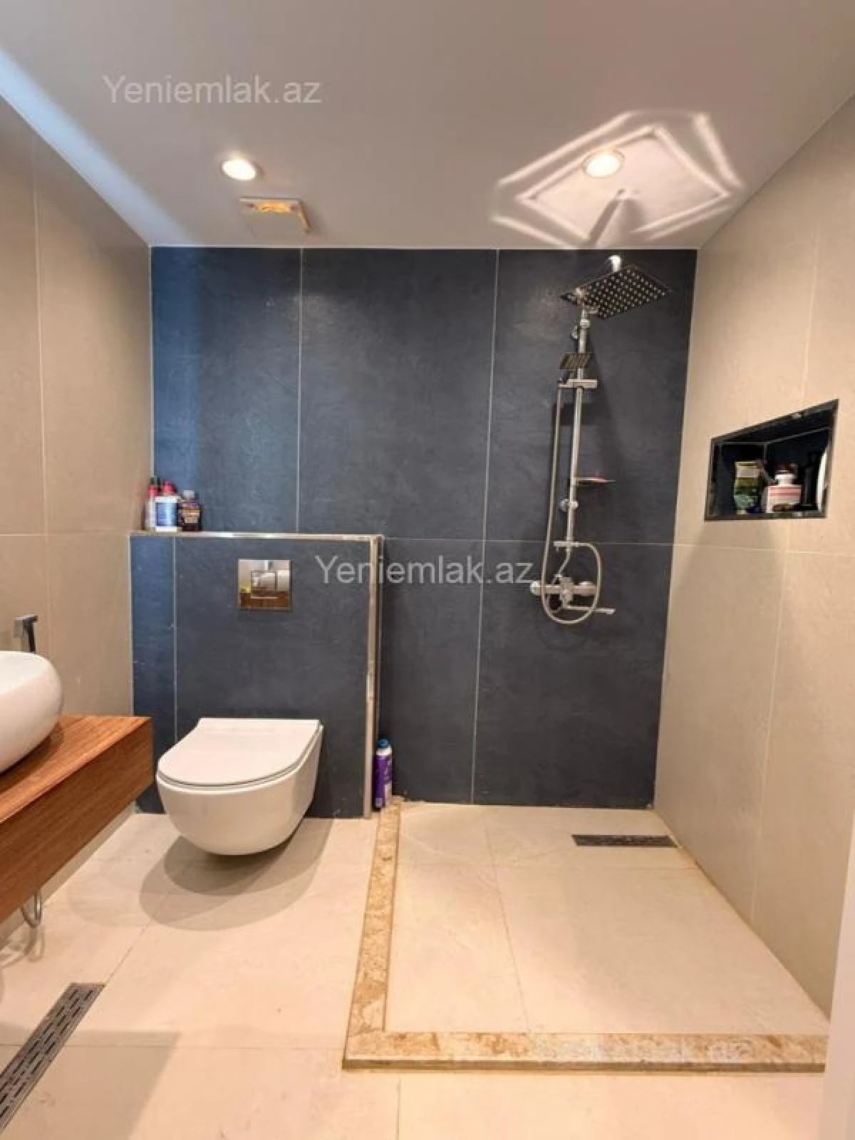 Satılır 2 otaqlı köhnə tikili 65 m²