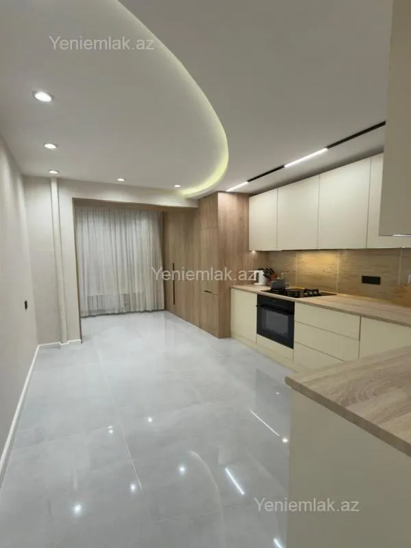 Satılır 2 otaqlı köhnə tikili 65 m²