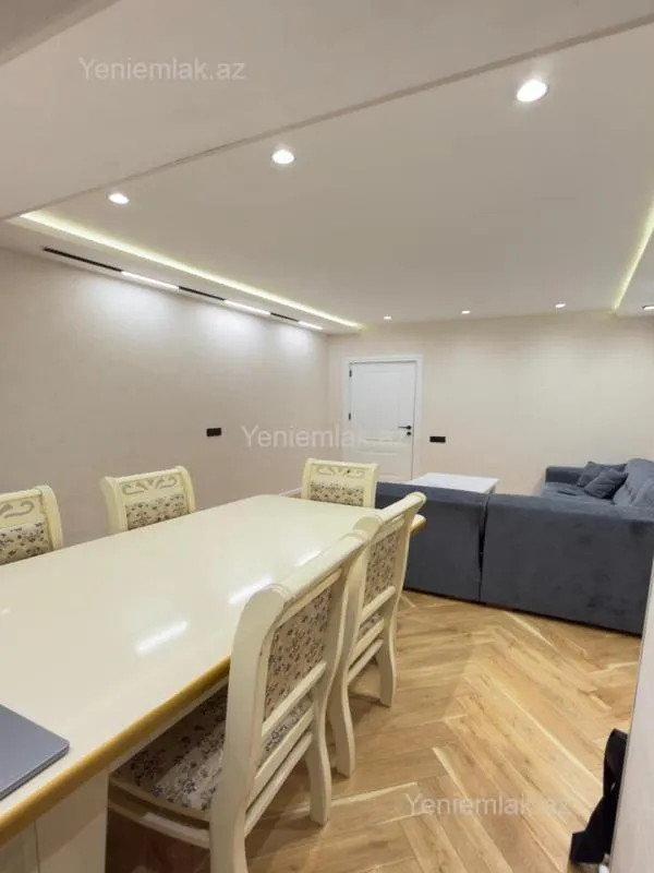 Satılır 2 otaqlı köhnə tikili 65 m²