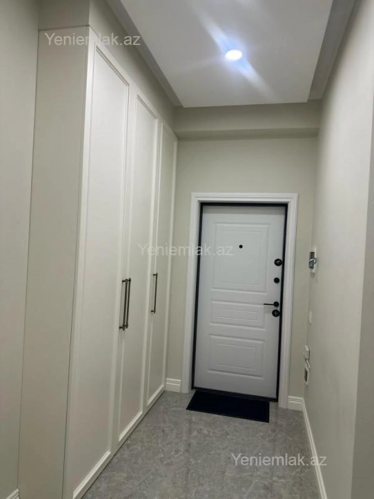 Satılır 2 otaqlı yeni tikili 70 m²