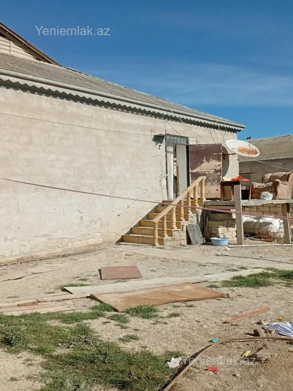 Satılır 6 otaqlı həyət evi 160 m²