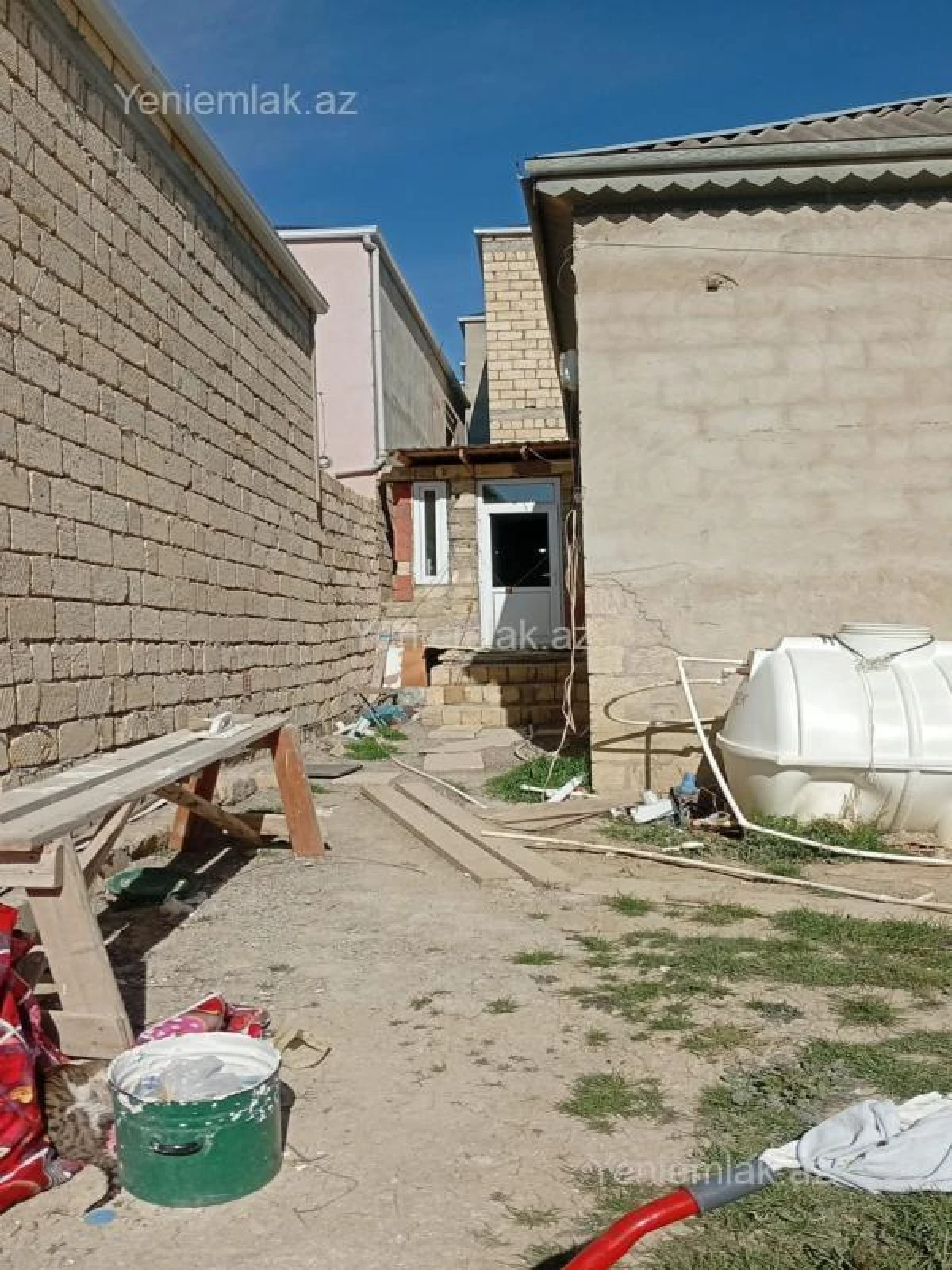 Satılır 6 otaqlı həyət evi 160 m²