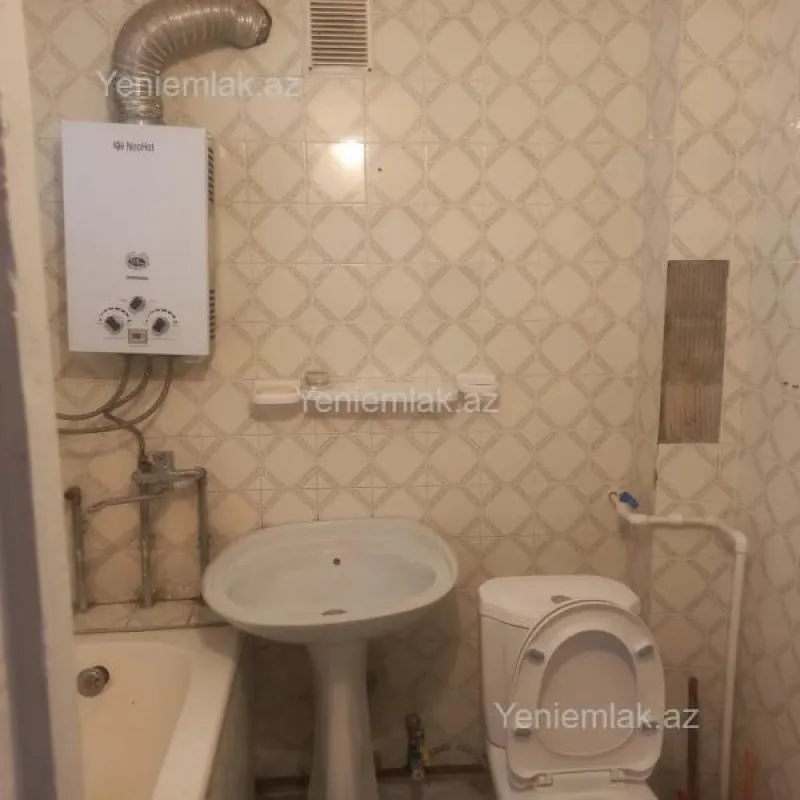 Satılır 1 otaqlı köhnə tikili 30 m²