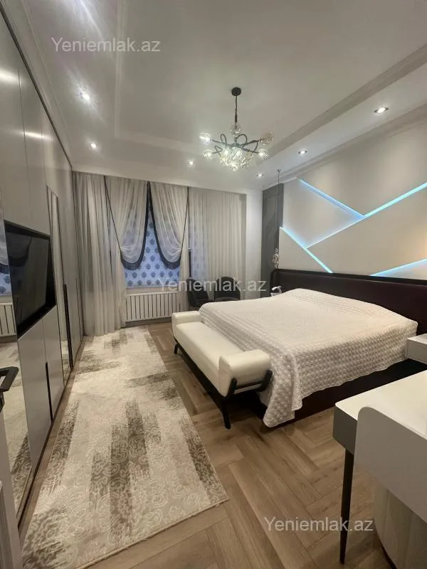 Satılır 4 otaqlı yeni tikili 132 m²
